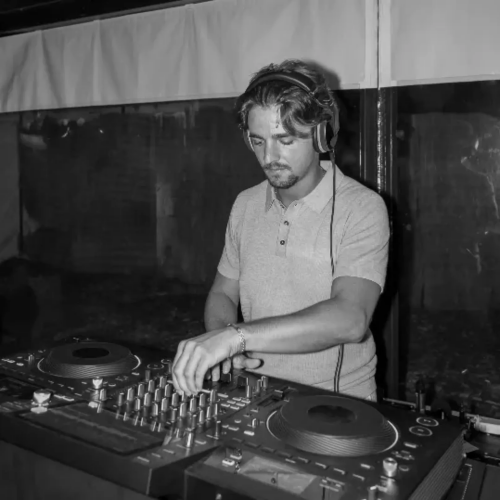 DJ mariage Sonofactory aux platines