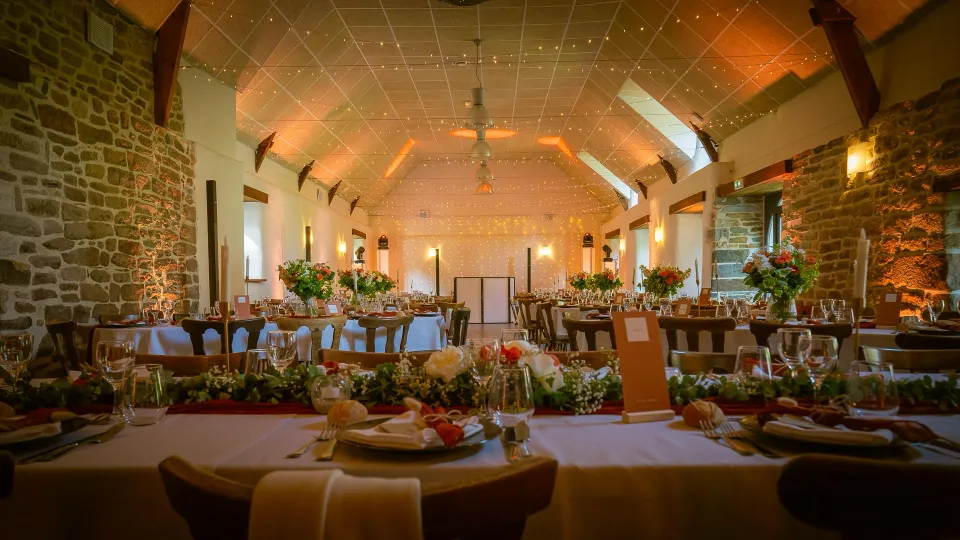 Mise en lumière d’un lieu de réception pour un mariage dans le Morbihan